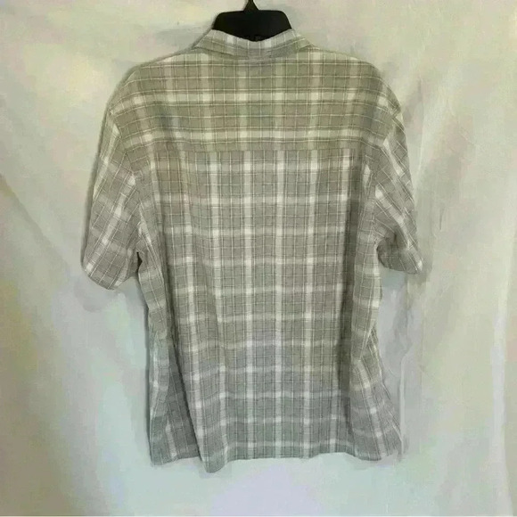 Hi-Tec Lightweight Gray Plaid Short Sleeve Button Down Size XXL - Picture 2 of 3